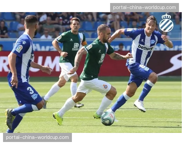 战术演变分析：为何“快发任意球”在本月西甲赛场成功率显著下降